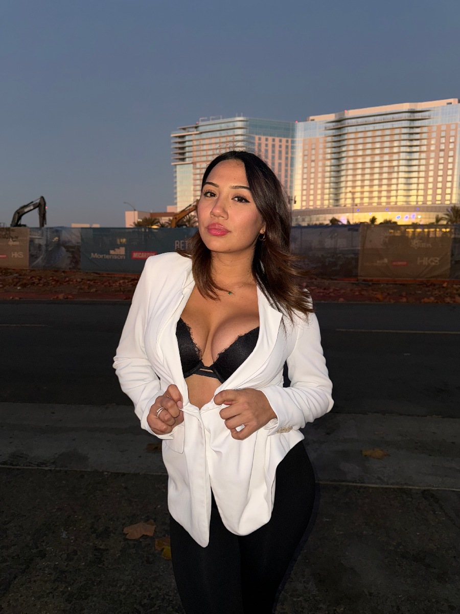 Take a pause and enjoy Ali Cruz — streaming from Kuala Lumpur